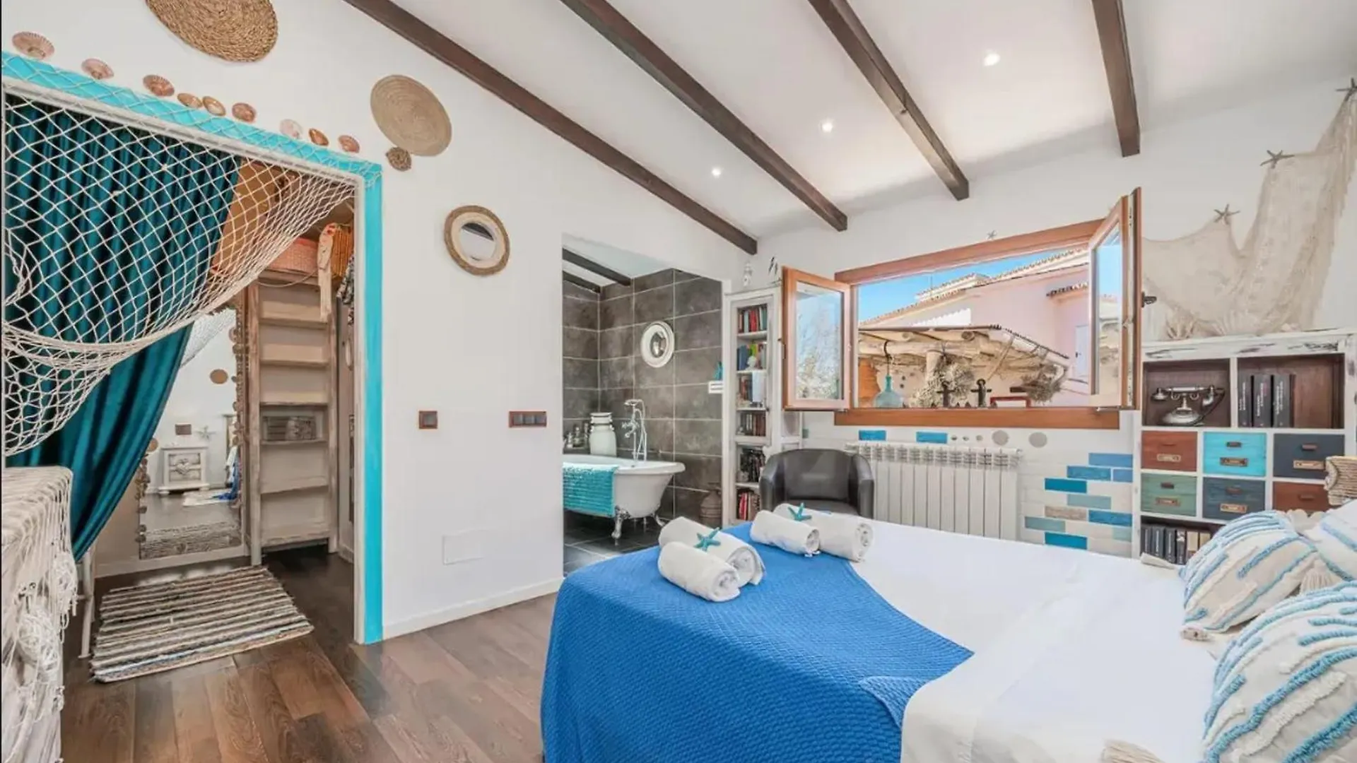 Villa In Llucmajor With Sea View And Private Pool